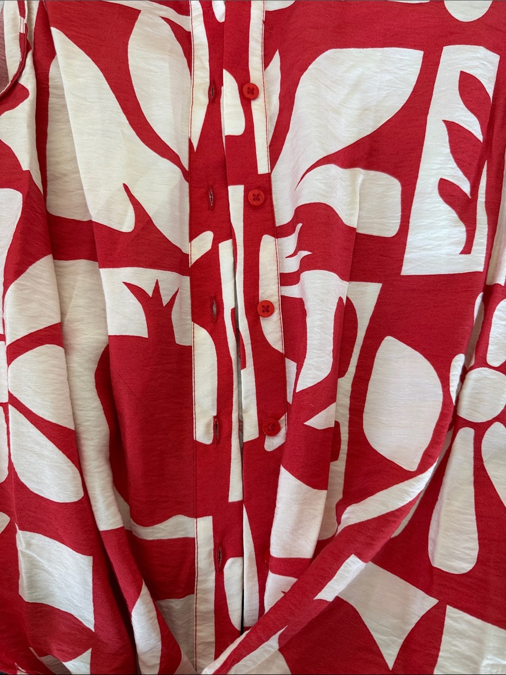 Rachel Zoe Red & White Sleeveless Button-Front Tie-Hem Blouse - Picture 3 of 4